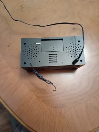 Radio Despertador Negro