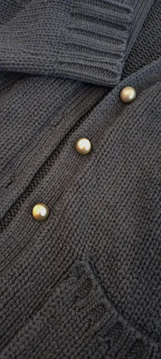 Chaqueta negra botones bronce