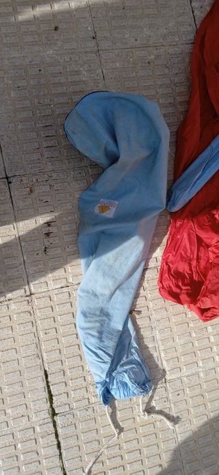 Tienda de campaña canadiense naranja