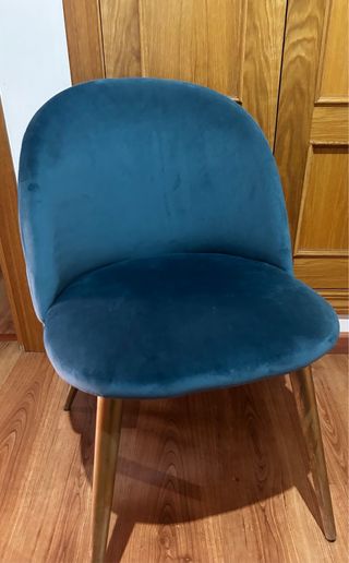 6 Sillas de terciopelo azul con patas doradas