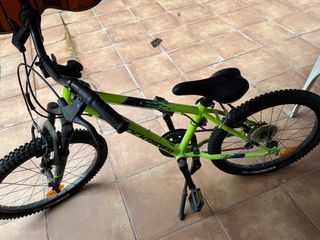 Bicicleta infantil Rockrider verde