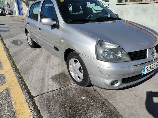 Renault Clio 2005
