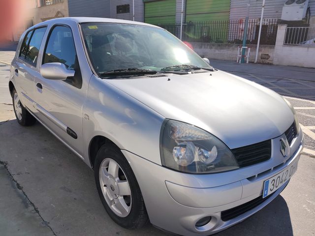 Renault Clio 2005