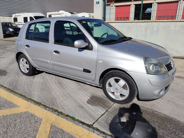 Renault Clio 2005