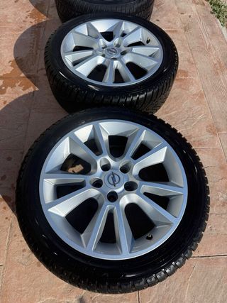 Llantas 5x110 buje 65,1 + Neumáticos Contacto