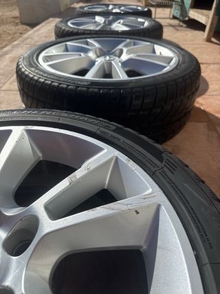 Llantas 5x110 buje 65,1 + Neumáticos Contacto