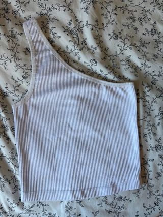 Top asimétrico blanco