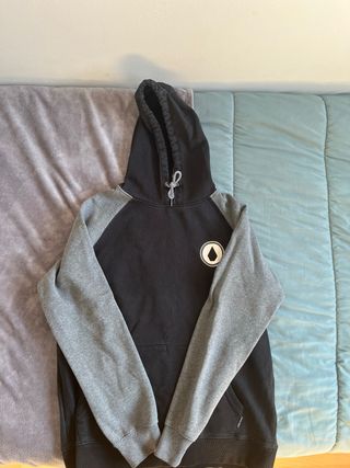 Sudadera Volcom Negra y Gris