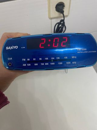 Radio Despertador Sanyo RM5090