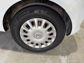 Opel Corsa Essentia 1.2cc 80cv 3p. 2009