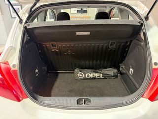 Opel Corsa Essentia 1.2cc 80cv 3p. 2009
