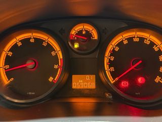 Opel Corsa Essentia 1.2cc 80cv 3p. 2009