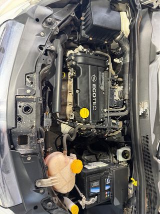 Opel Corsa Essentia 1.2cc 80cv 3p. 2009