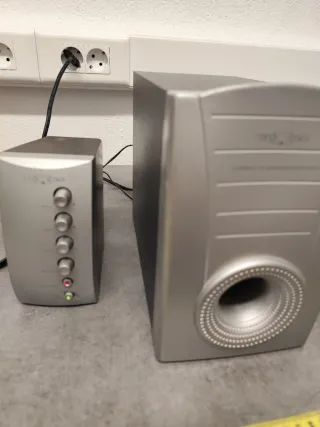 Altavoces 5.1 JS Grises y Plateados