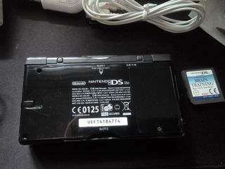 Nintendo DS Lite Negra + Accesorios y Juegos