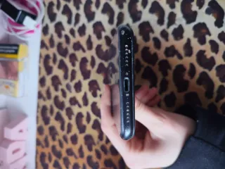 iPhone XR Negro/Dorado Roto Lo vendo para piezas