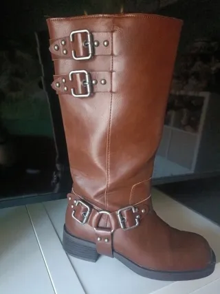 Botas marrones talla 38