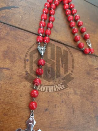 Rosario con croce e pietre rosse