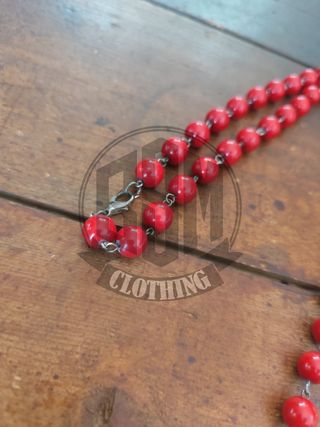 Rosario con croce e pietre rosse