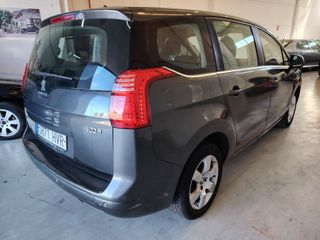 Peugeot 5008 2014