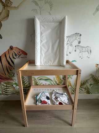 Cambiador de bebé madera con colchoneta y 2 fundas