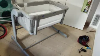 Minicuna gris y blanca