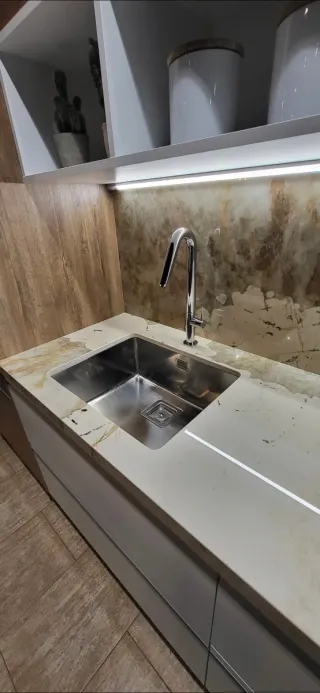 Muebles de Cocina Madera y Mármol