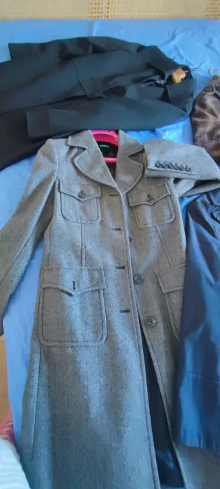 Lote 3 Abrigos Benetton y Sisley Talla S
