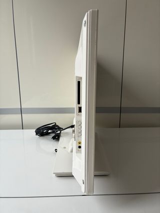 Televisor Toshiba 22 Blanco LCD