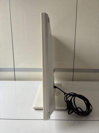 Televisor Toshiba 22 Blanco LCD