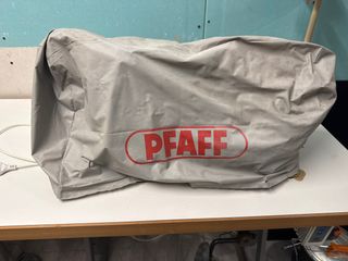 Máquina de coser industrial PFAFF