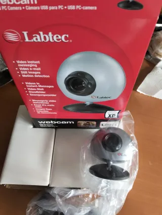 Webcam Labtec Plata y Negra