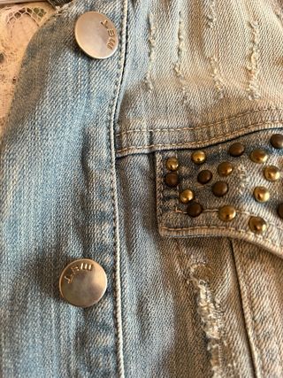 Cazadora tejana MET tachas