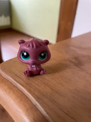 Little Pet Shop Castor