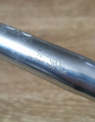 Manilla clásico MODOLO 44 cms.