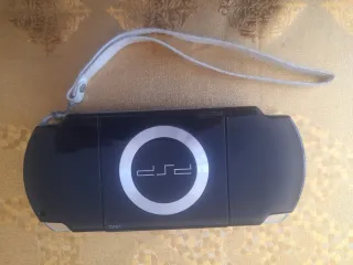 Consola Sony PSP + Funda + Cargador + Cable de TV