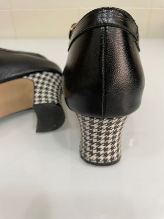 Zapatos Mary Jane Negro y Blanco