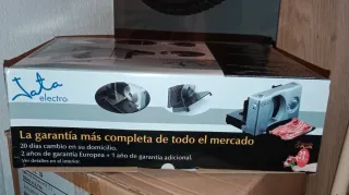 Cortadora de fiambre eléctrica Jata