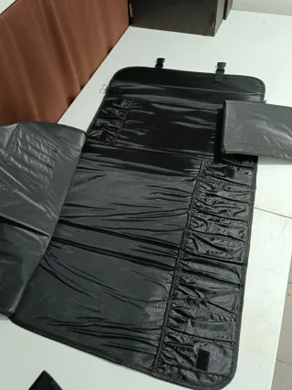 Maleta 3 Claveles Negra