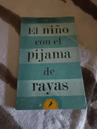 El niño con el pijama de rayas/ The Boy in the ...