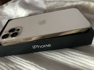 iPhone 12 Pro Dorado