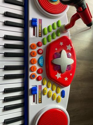Teclado infantil con micrófono y banqueta