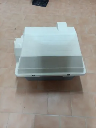 Caseta para perros beige y gris