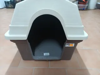 Caseta para perros beige y gris