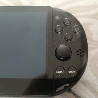 PS Vita Slim (2000) Negra - Muy Buen Estado