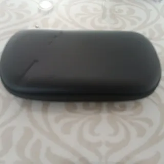 PS Vita Slim (2000) Negra - Muy Buen Estado