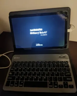 Samsung Galaxy Tab A7 con Teclado