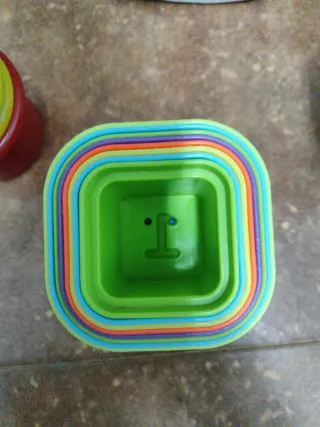 Juguetes apilables para bebés