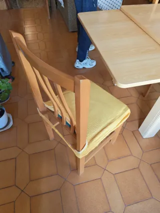 Mesa de comedor extensible de madera