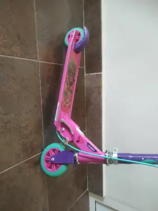 Patinete infantil rosa y morado